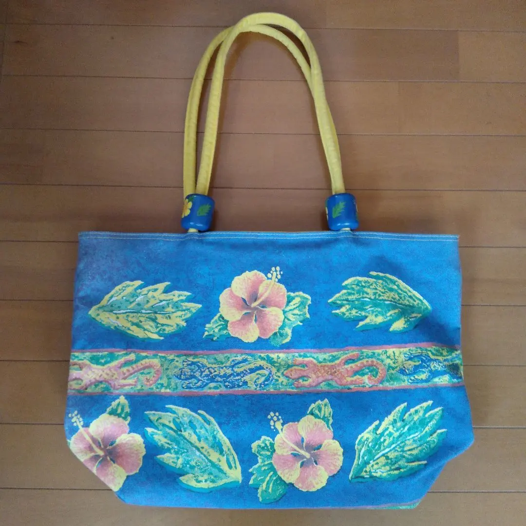 Thumbnail of Hawaii Hibiscus Pattern Tote Bag