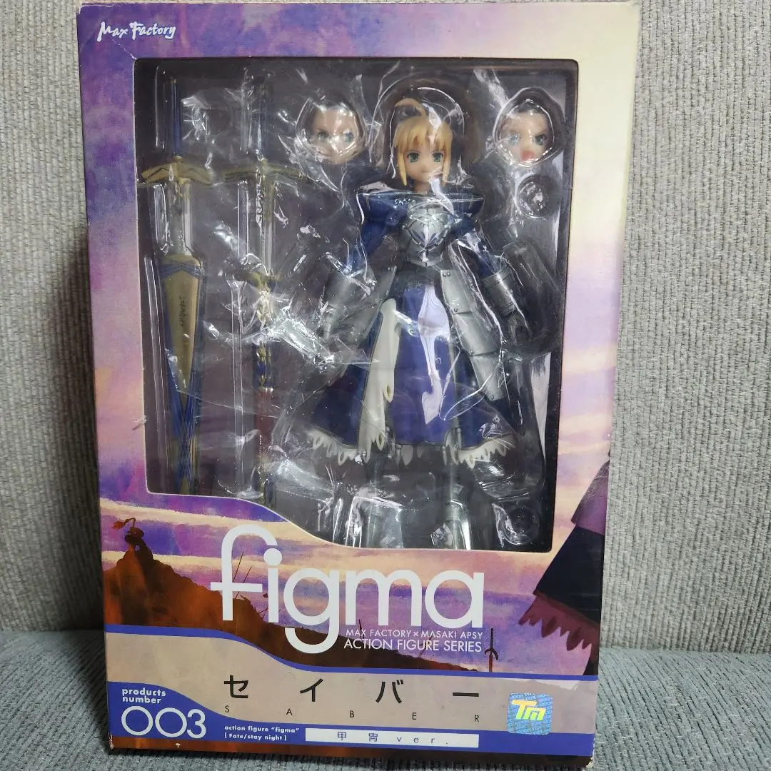 新品未開封品】figma 003 セイバー 甲冑Ver. フィギュア