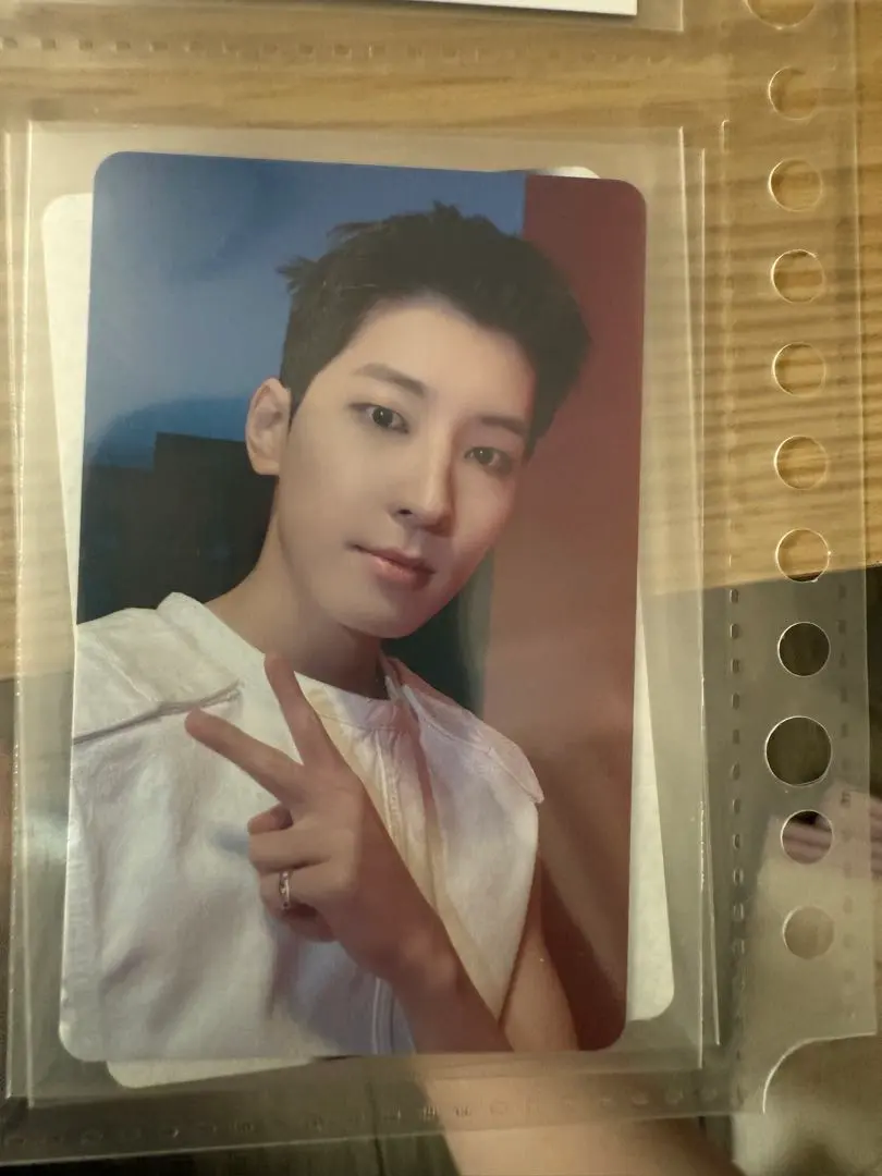 Thumbnail of Seventeen Wonwoo trading card, Tokyo Dome venue exclusive