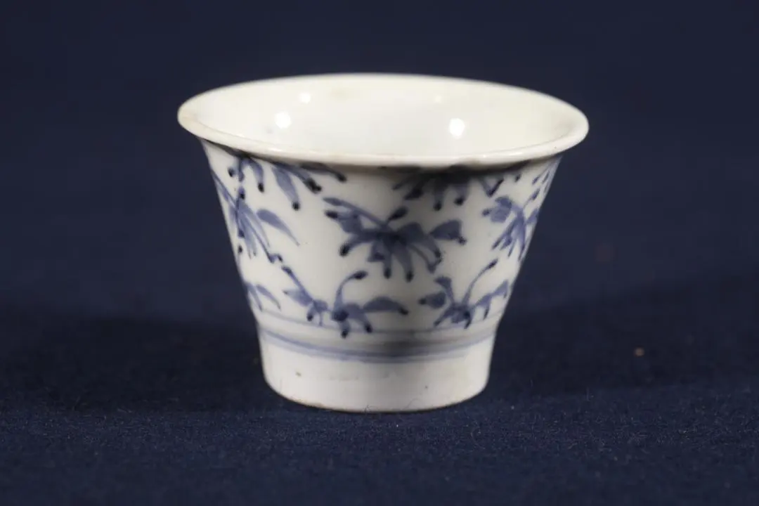 Thumbnail of 354 Early Imari Soba Choko with Bamboo Lattice Pattern, No flaws, Excellent condition, Early Edo period