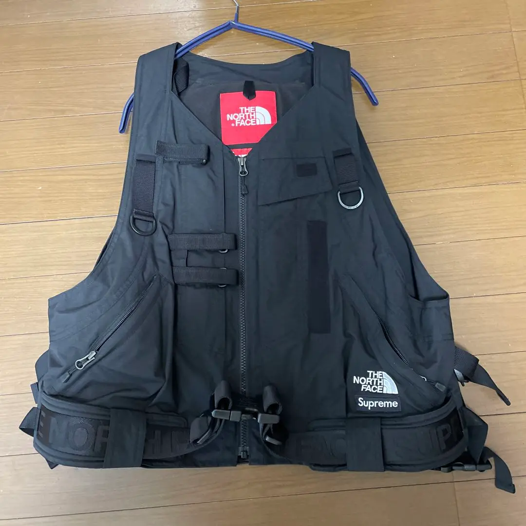 Supreme®/The North Face® Cargo Vest M