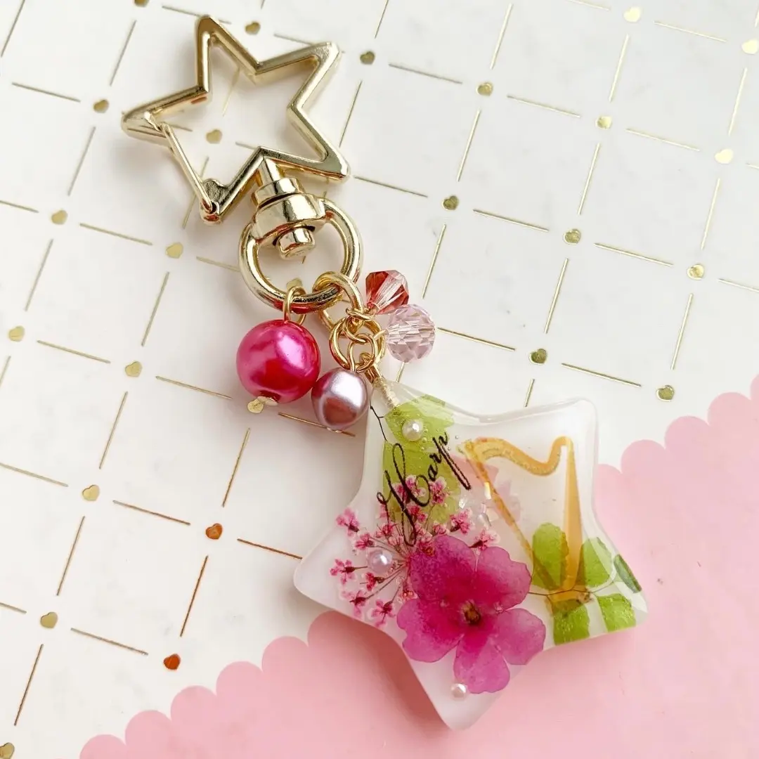 Thumbnail of [2404] Harp Star-Shaped Carabiner Keychain with Verbena and Lace Flower Encapsulation