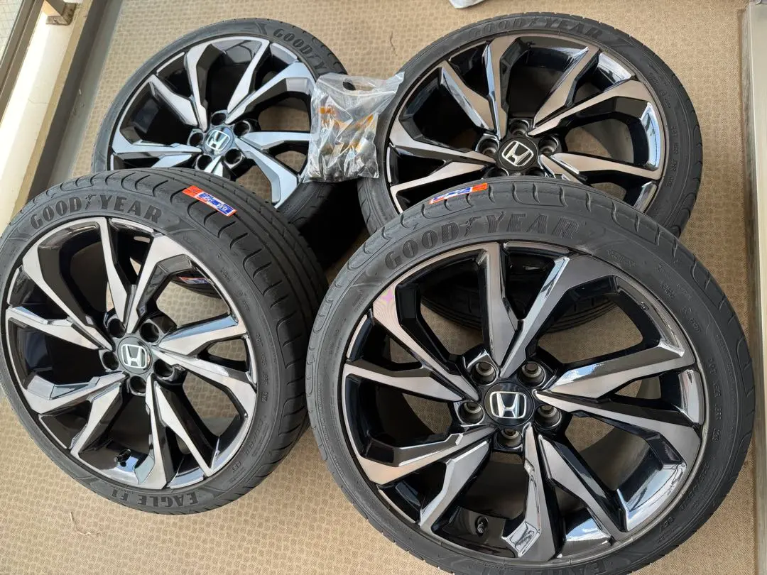 シビック fk7 前期　18インチ純正ホイール HONDA ホンダ シビック ハッチバック FK7 純正 中古ホイール 4本
