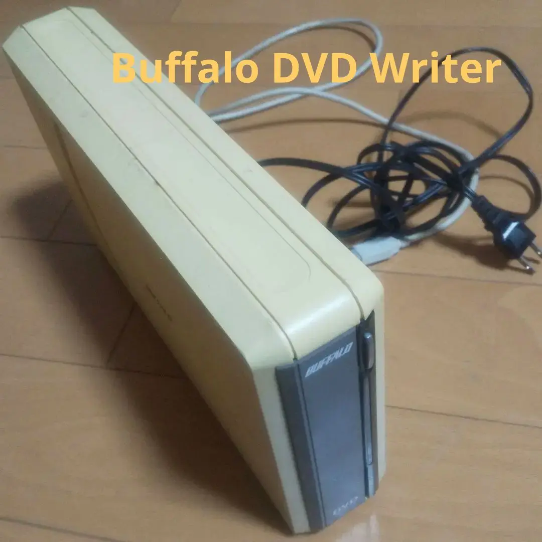 BUFFALO DVDライター DVSM-PLV8U2-WH/N : ポータブルDVDドライブ | バッファロー