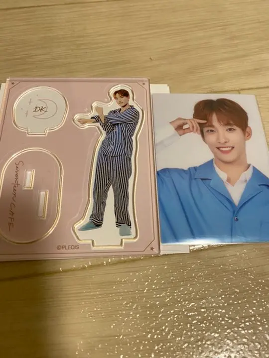 Thumbnail of Seventeen DK