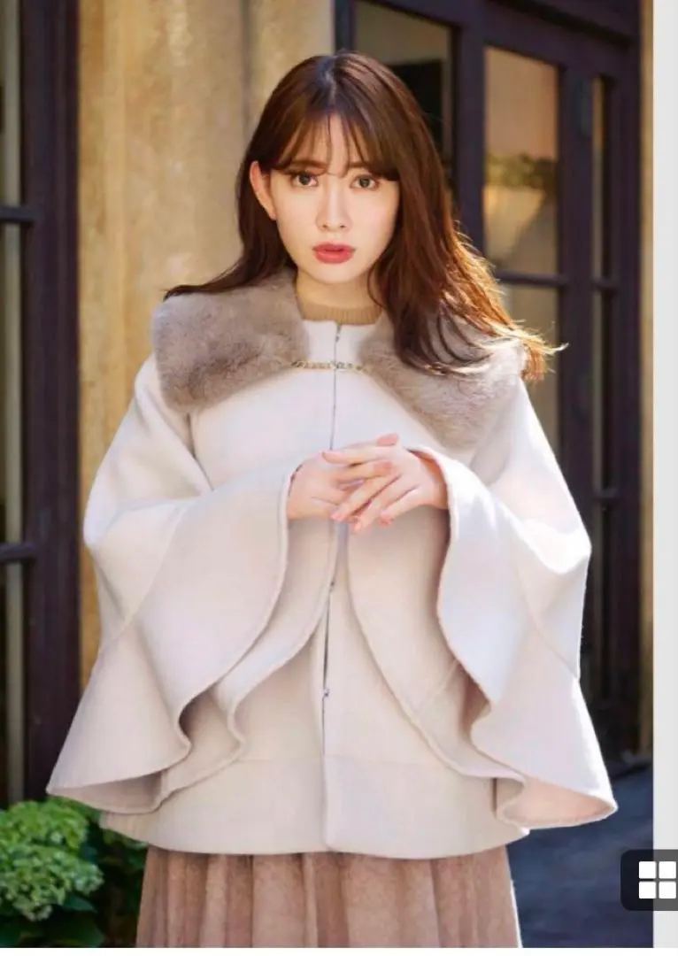 Herlipto♡Convertible Faux Fur TippetCoat 2025年最新】convertible faux furの人気アイテム - メルカリ