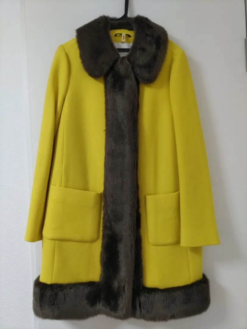 美品♡kate spade ベージュ ファーコート kate spade NEW YORK（毛皮/ファーコート）のフリマアイテム一覧