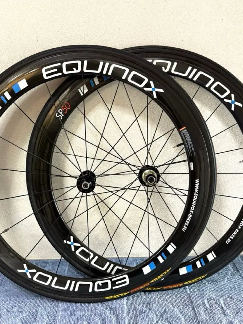 カーボンホイール EQUINOX SP50 [ブレーキシュー、テープ付] カーボンホイール EQUINOX SP50 [ブレーキシュー、テープ付]