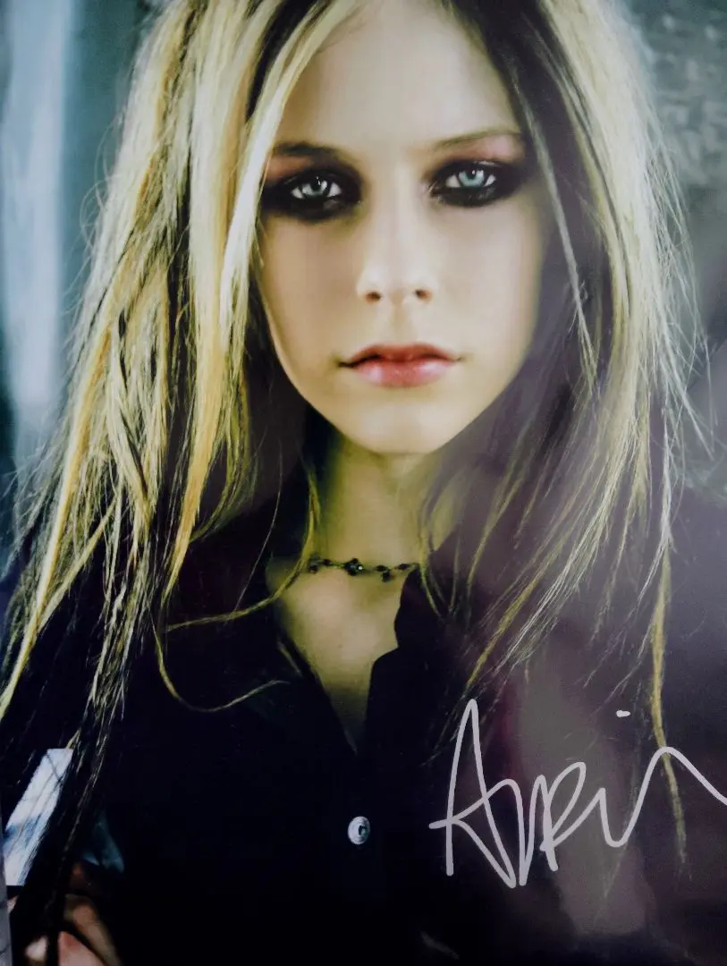 アヴリルラヴィーン　直筆サイン色紙 アヴリル・ラヴィーン 直筆サイン色紙 グッズ Avril Lavigne