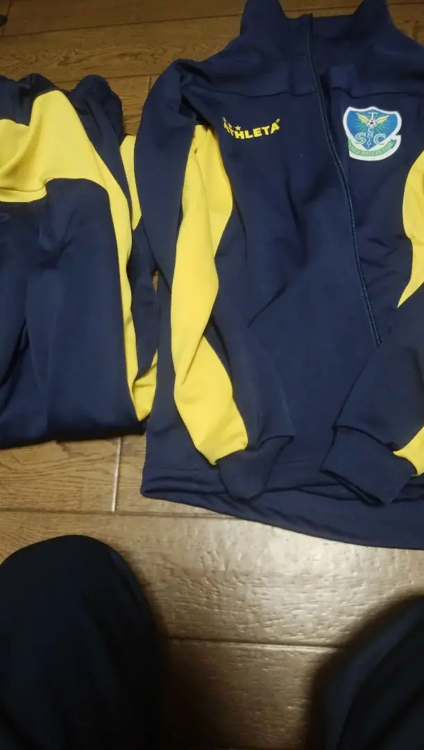 【美品】ATHLETA 栃木SC スタッフ用 ジャージ 非売品 美品】ATHLETA 栃木SC スタッフ用 ジャージ 非売品 - メルカリ