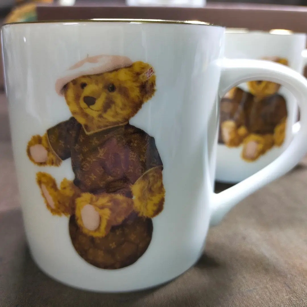 LOUIS VUITTON - ルイヴィトン LOUIS VUITTON シュタイフ Steiff モノグラム テディベア モチーフ クマ マグカップ2つセット 食器 ペア マグカップ 陶器 ホワイト 未使用 LOUIS VUITTON - ルイヴィトン LOUIS VUITTON シュタイフ Steiff