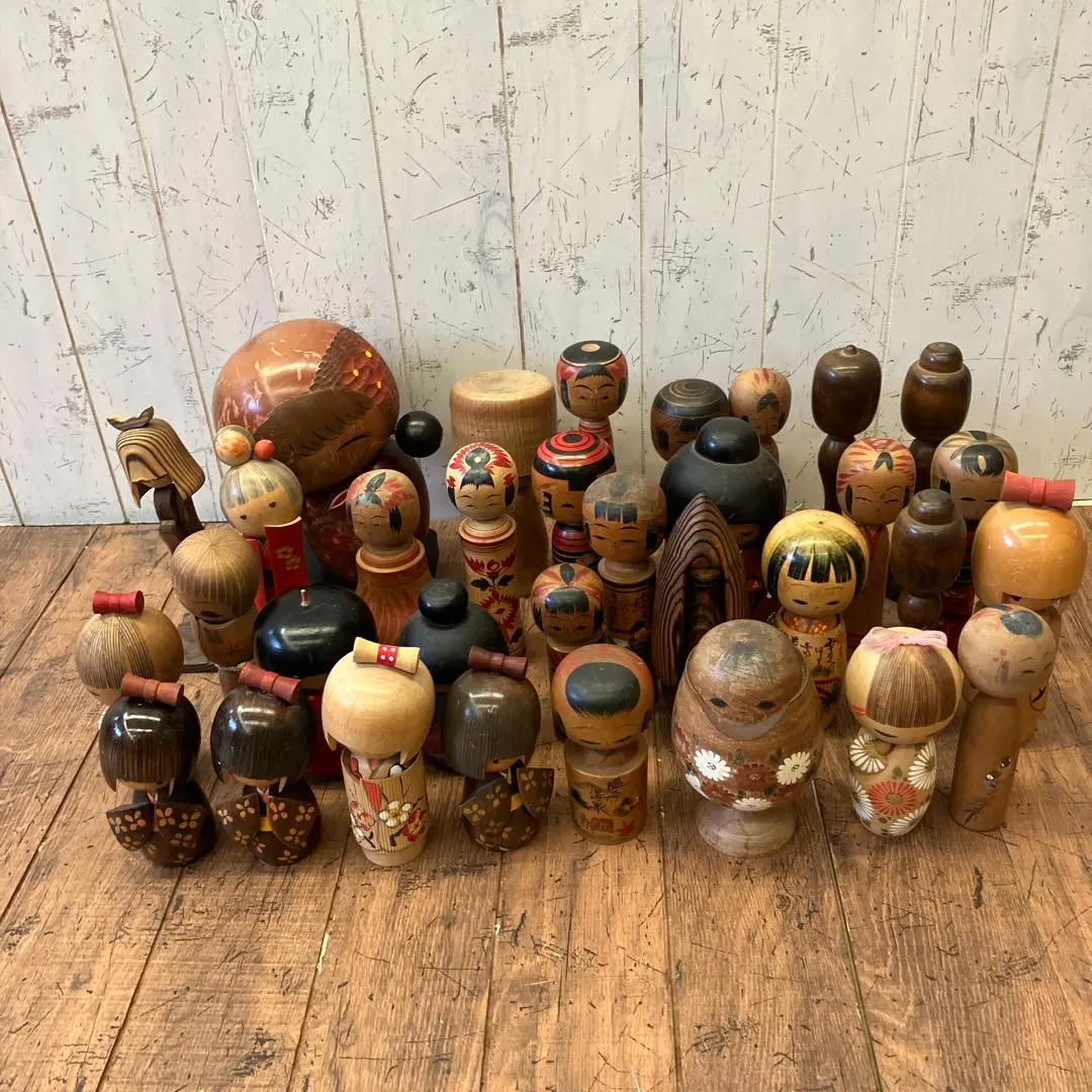 昭和レトロ こけし 小芥子 雪やけこけし 木製 33体セット 民芸品 工芸品 昭和レトロ こけし 小芥子 雪やけこけし 木製 33体セット 民芸品