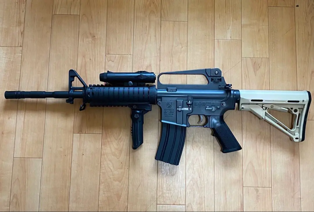 コルト M4A1 リスバージョン - 電動ガン スタンダードタイプ