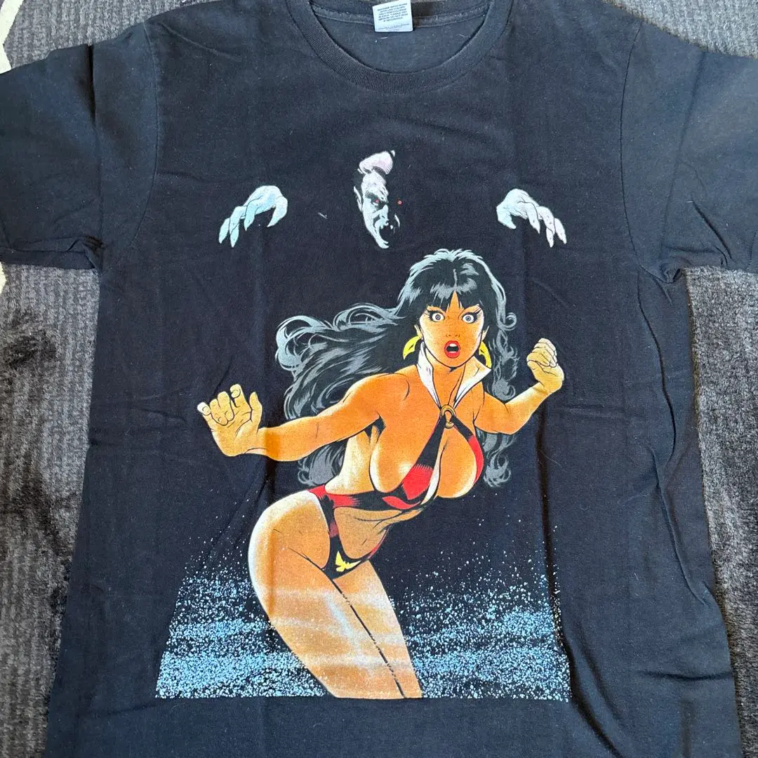 Supreme Vampirella Tシャツ Sサイズ Supreme - Vampirella Tee - UG.SHAFT