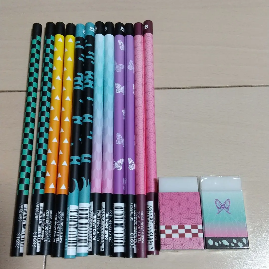 Thumbnail of Kimetsu no Yaiba Japanese Pattern Pencils (Set of 12) and Eraser Set (2)