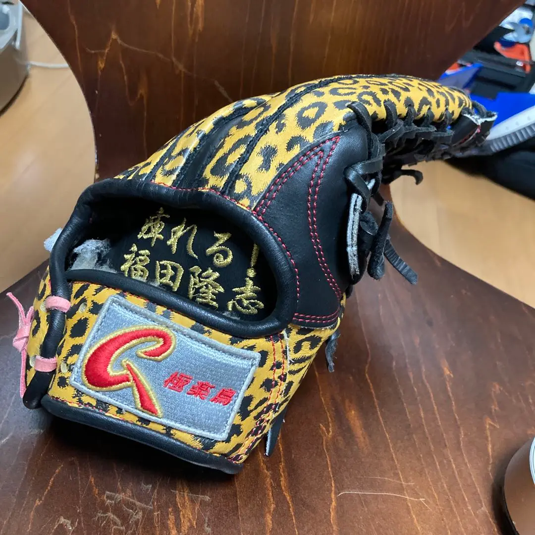 ぽ*ょ様 極楽鳥一般オーダー内野手グローブ！即戦力！派手カラー！ほぼ新品！ 2025年最新】極楽鳥グローブの人気アイテム - メルカリ