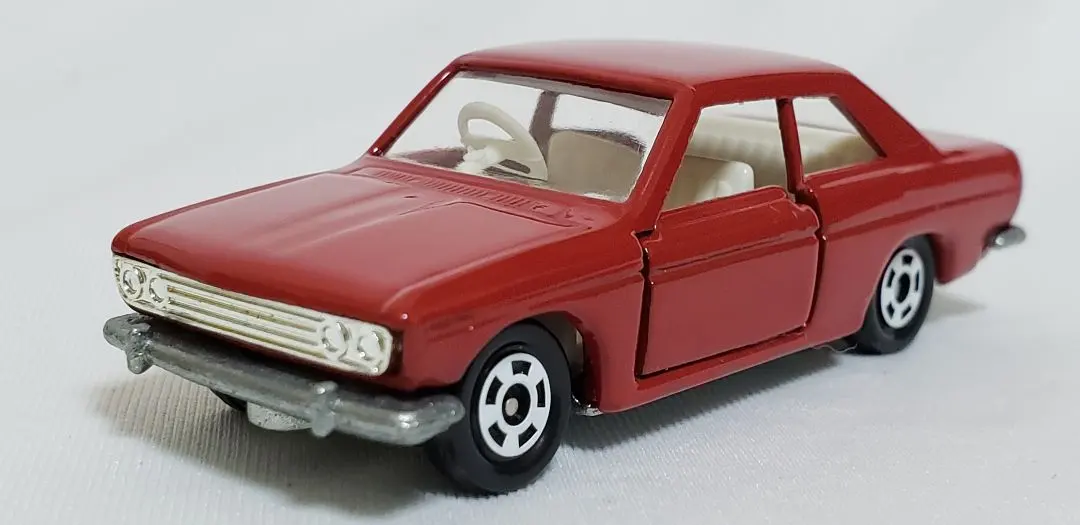 Thumbnail of Tomica Nissan Bluebird SSS Coupe