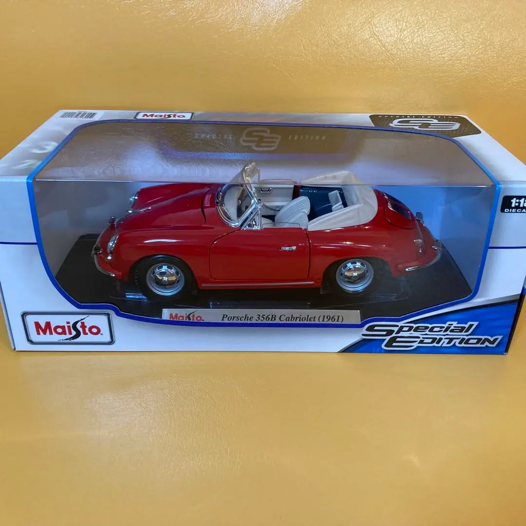 イタリア製 ミニカー ポルシェ 1961年 ブラーゴ製 356B カブリオレ 赤 イタリア製 ミニカー ポルシェ 1961年 ブラーゴ製 356B