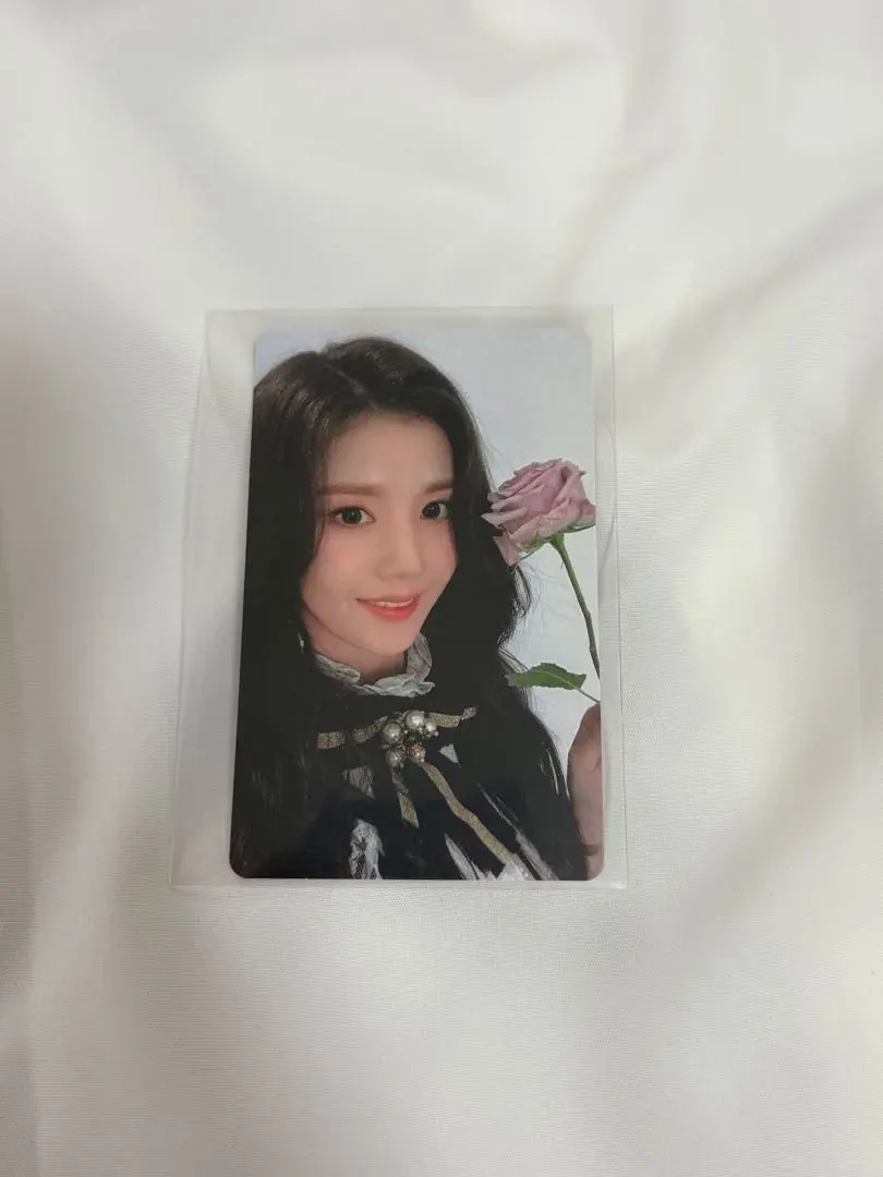 IZ*ONE 收藏卡 的縮圖