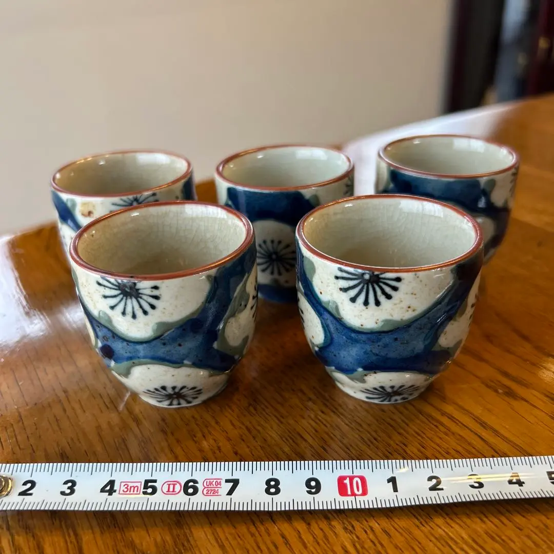 Thumbnail of Set of 5 sake cups with blue and white floral pattern