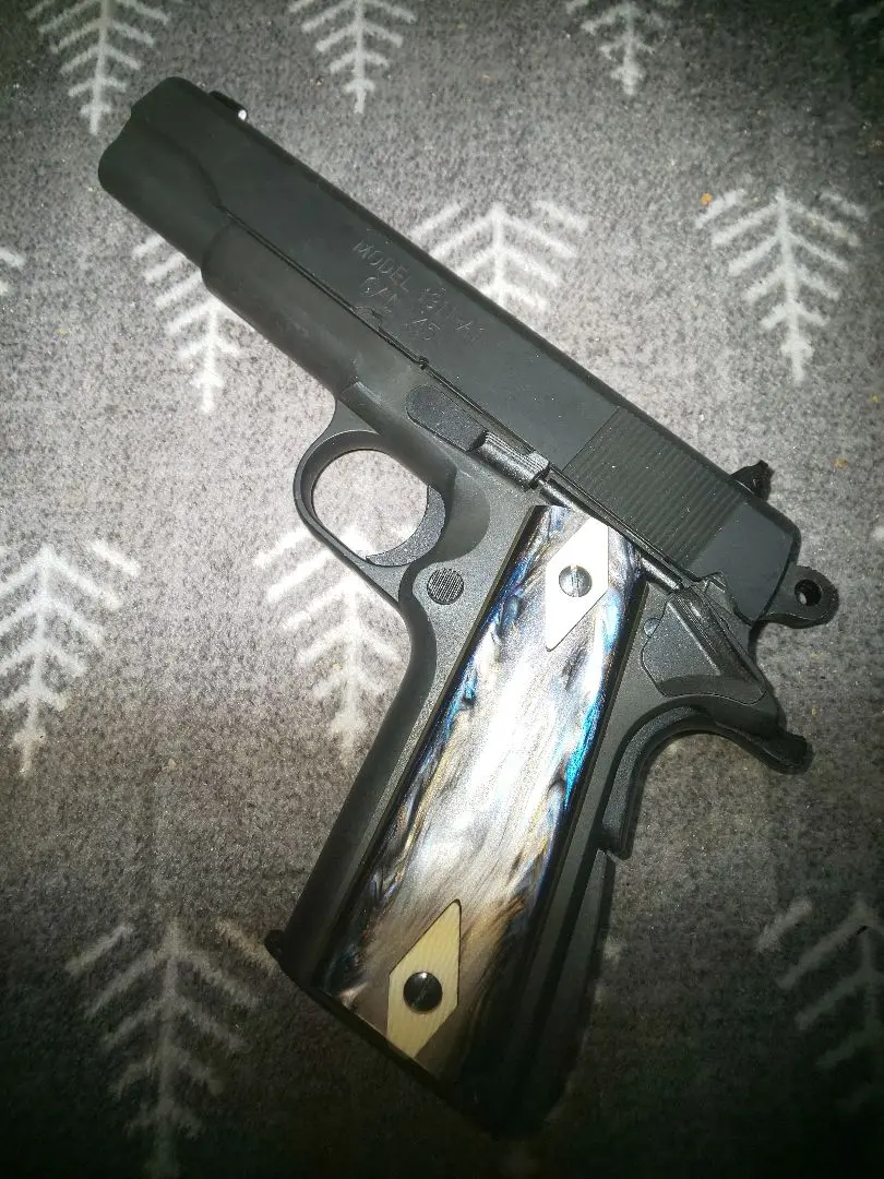 【現品限り一斉値下げ！】 コルト マグナブローバック .45口径 ハンドガン M1911 コマンダー トイガン