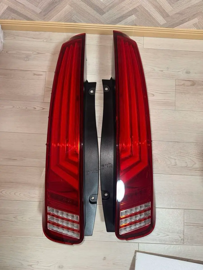 ヴァレンティ VALENTIヴァレンティジュエルLEDテールランプ