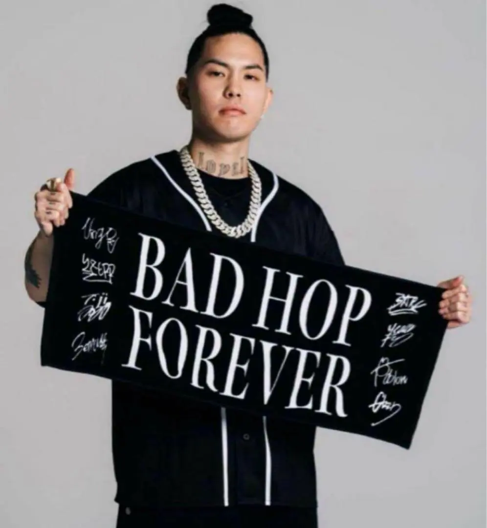 m49499164528_1.jpg?1759663081