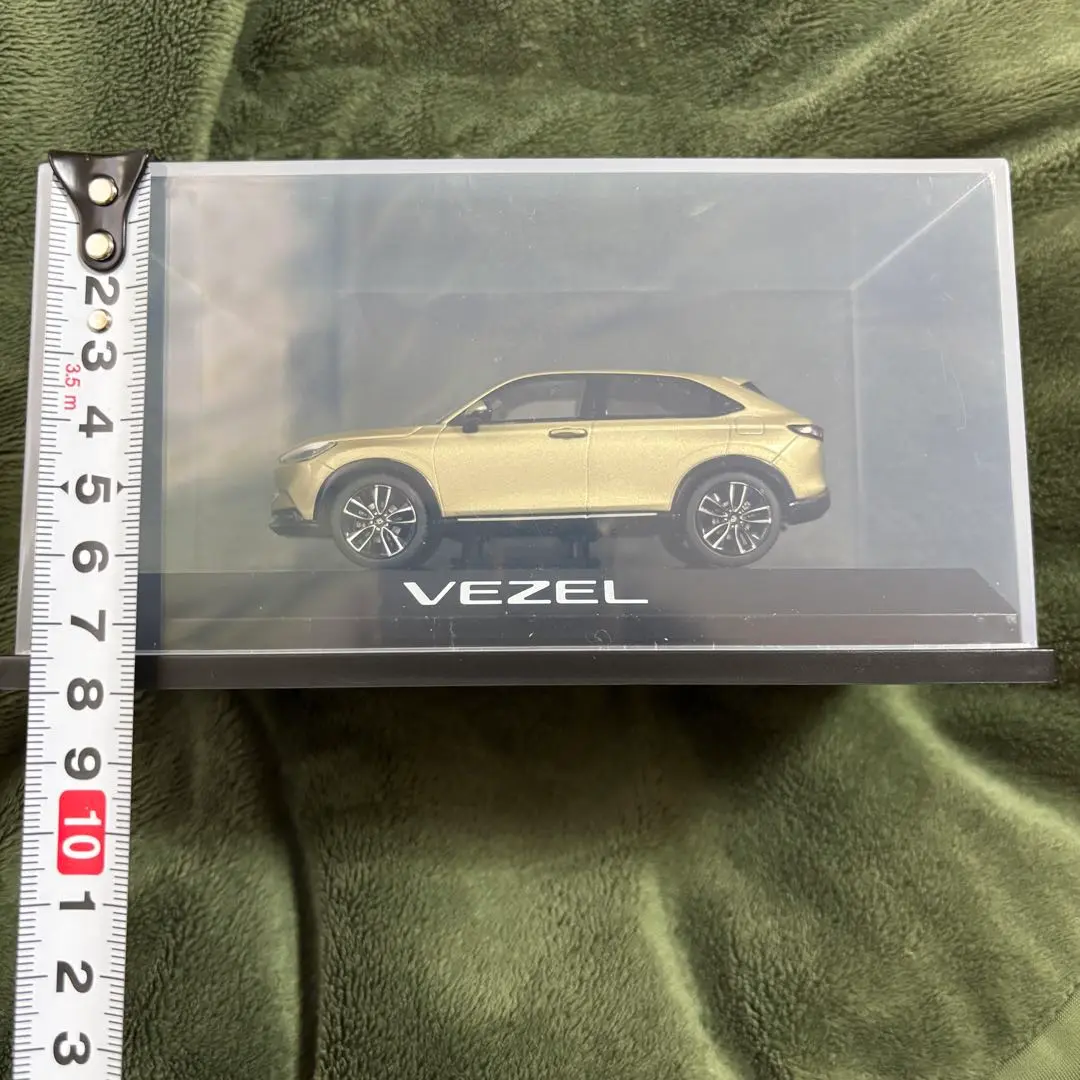 大値下げ中！非売品 新型ヴェゼルRV型Zグレード サンドカーキ 1/43ミニカー 大値下げ中！非売品 新型ヴェゼルRV型Zグレード サンドカーキ 1