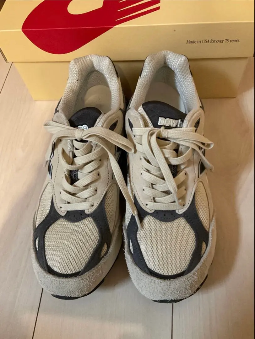 2025年最新】new balance 990 v3 ムーンビームの人気アイテム
