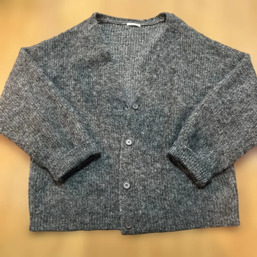 Thumbnail of Knit cardigan, long sleeves, gray, L size