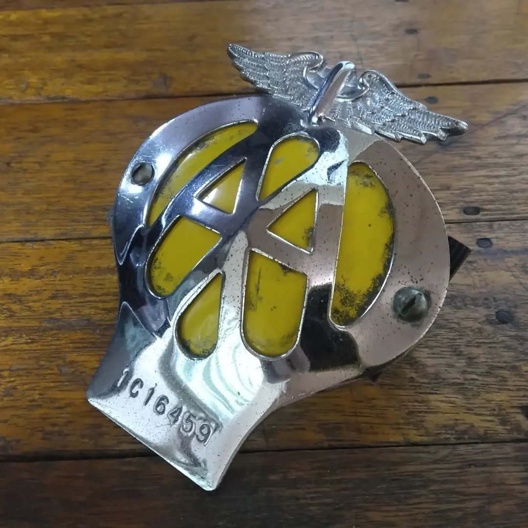 当時物 英国 七宝焼 CARAVAN CLUBカーバッジ ミニ BMC 当時物 英国 七宝焼 CARAVAN CLUBカーバッジ ミニ BMC 当時物