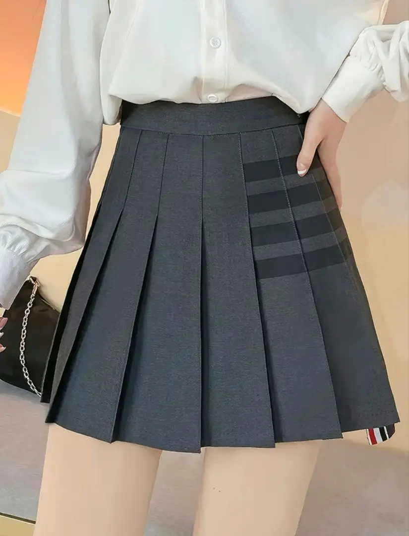 2025年最新】THOM BROWNE スカートの人気アイテム - メルカリ
