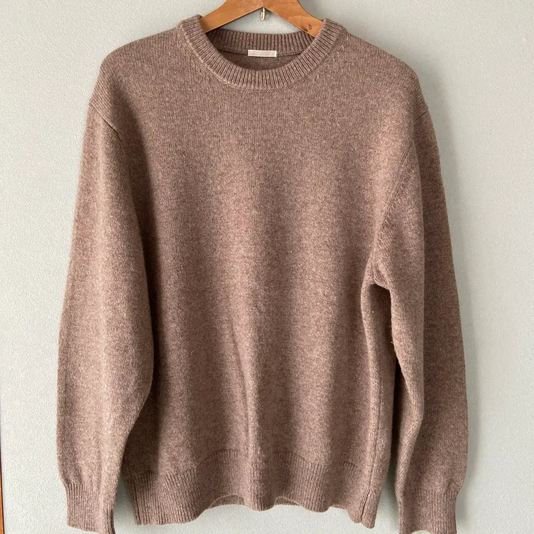 Thumbnail of GU knitwear
