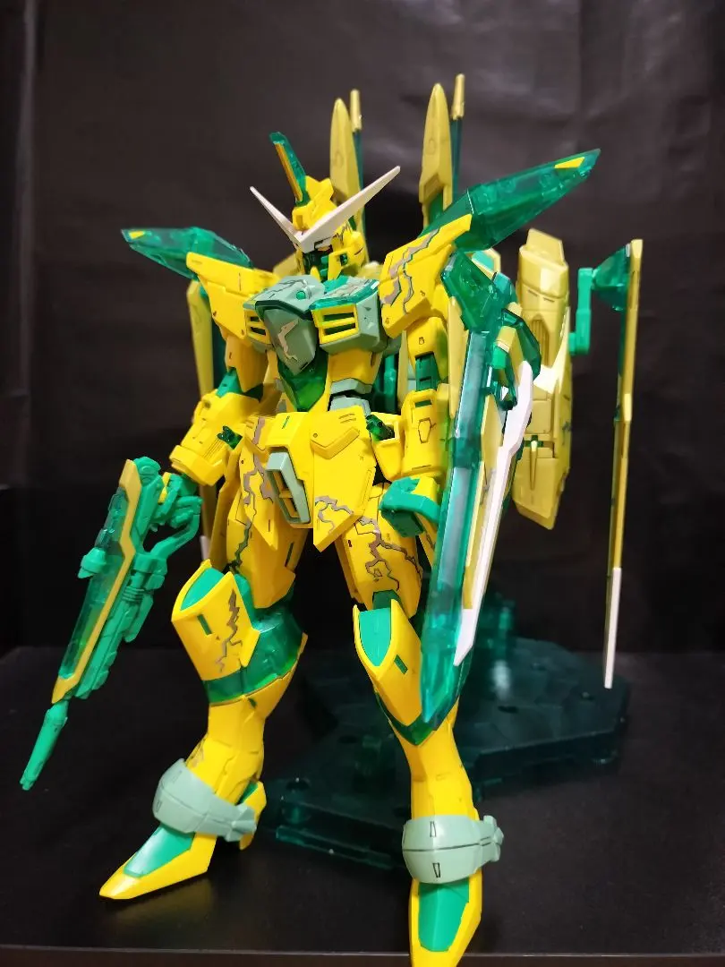 MG 正義鋼彈 CROSS CONTRAST COLORS 組裝完成品 的縮圖