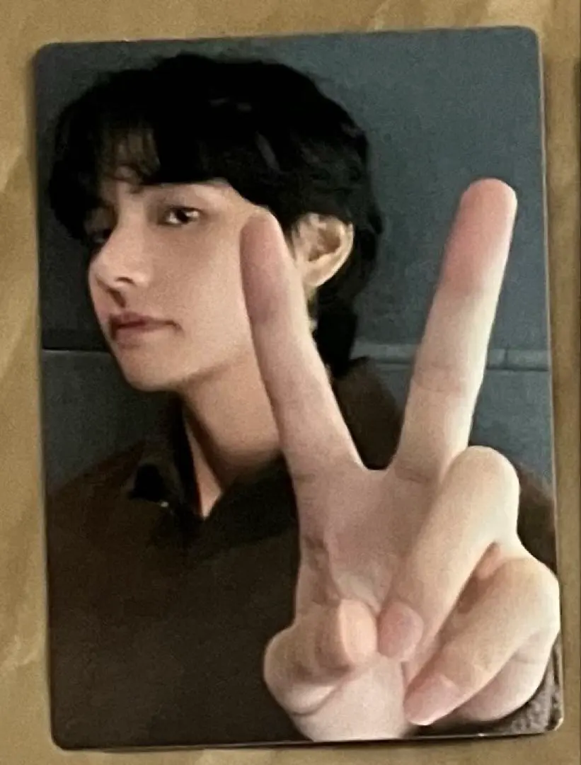 Thumbnail of Official BTS Photocard - V (Taehyung) - FC Renewal