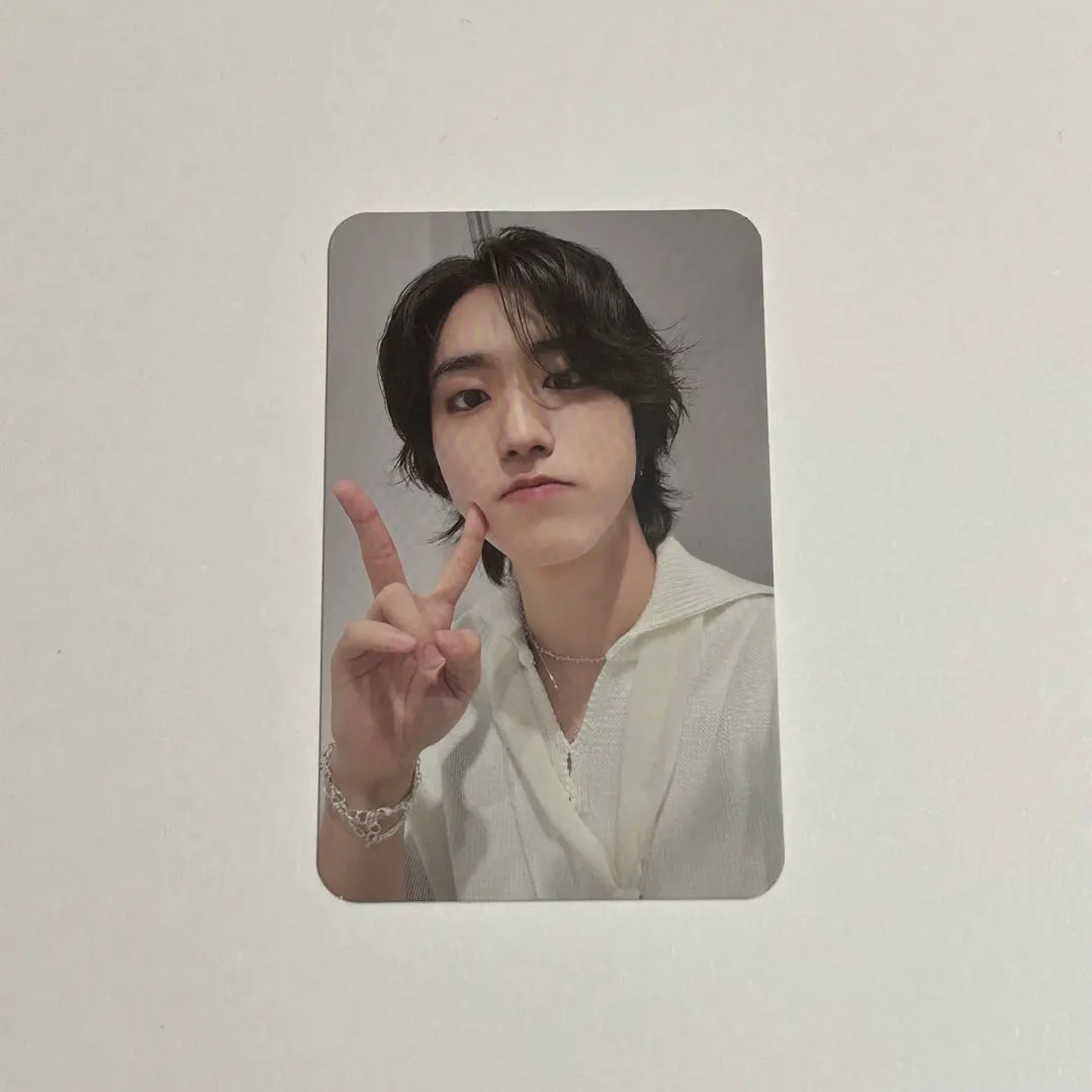 Thumbnail of Stray Kids SKZ fan club renewal benefit trading card Han