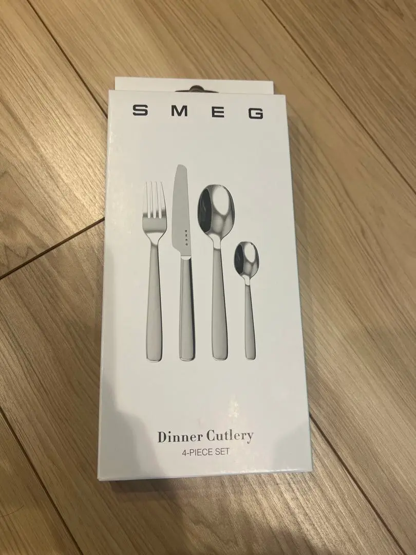 スメッグ　SMEG  ナイフスタンド Smeg 50's Retro Style Stainless Steel Knife Block Set, Black