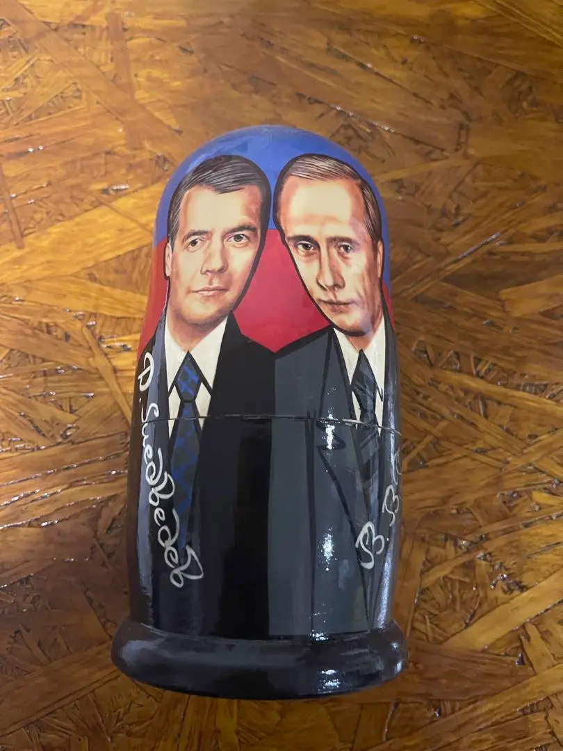 ロシア直輸入 肉筆天然木 歴代ロシア大統領マドリョーシカ 5体入 プーチン 2025年最新】プーチン マトリョーシカの人気アイテム - メルカリ