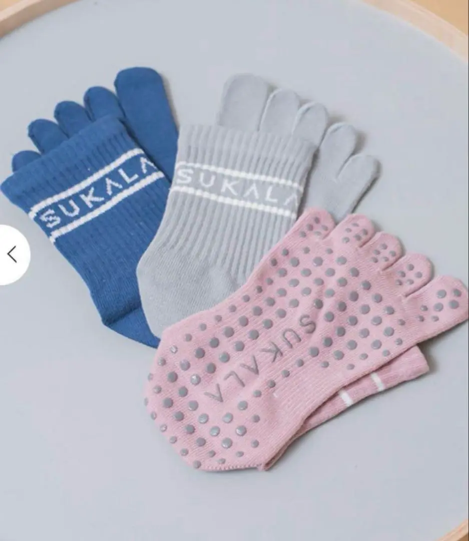 L 新品　タグ付き　スモークローズ Vネック ヨガ　ピラティス　SUKALA L 新品 タグ付き スモークローズ Vネック ヨガ ピラティス