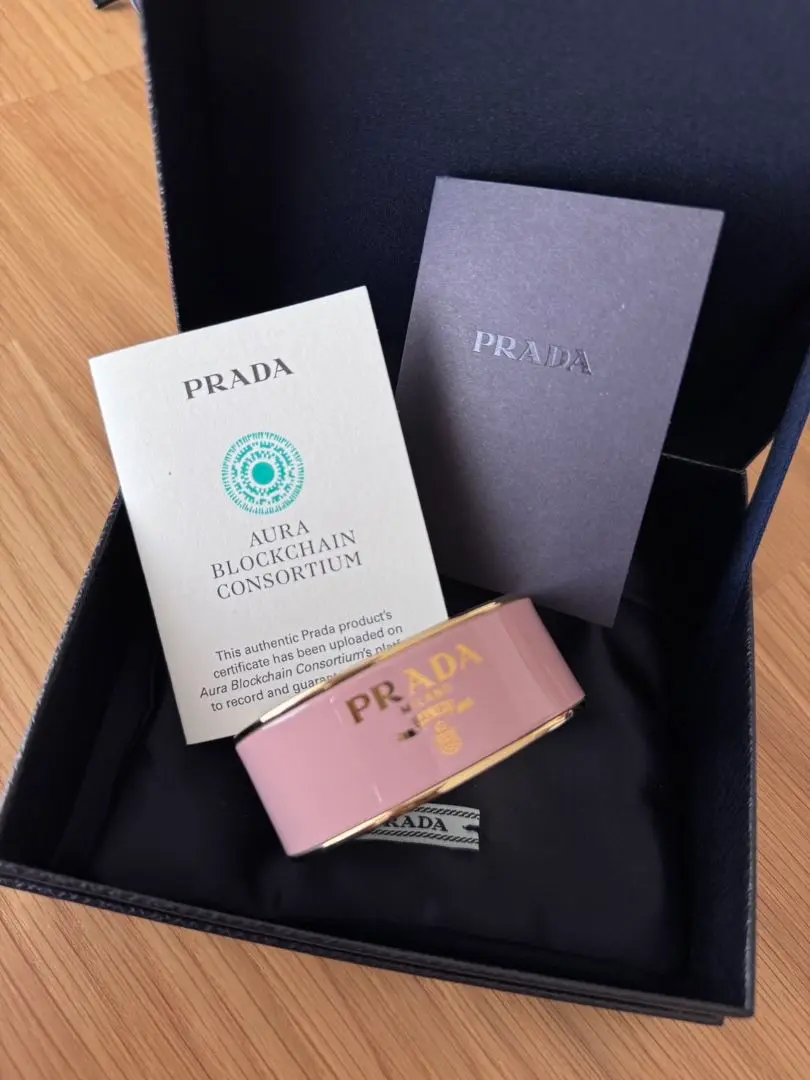 プラダバングル！値下げしました！！ 2025年最新】PRADA レディース バングル・リストバンドの人気