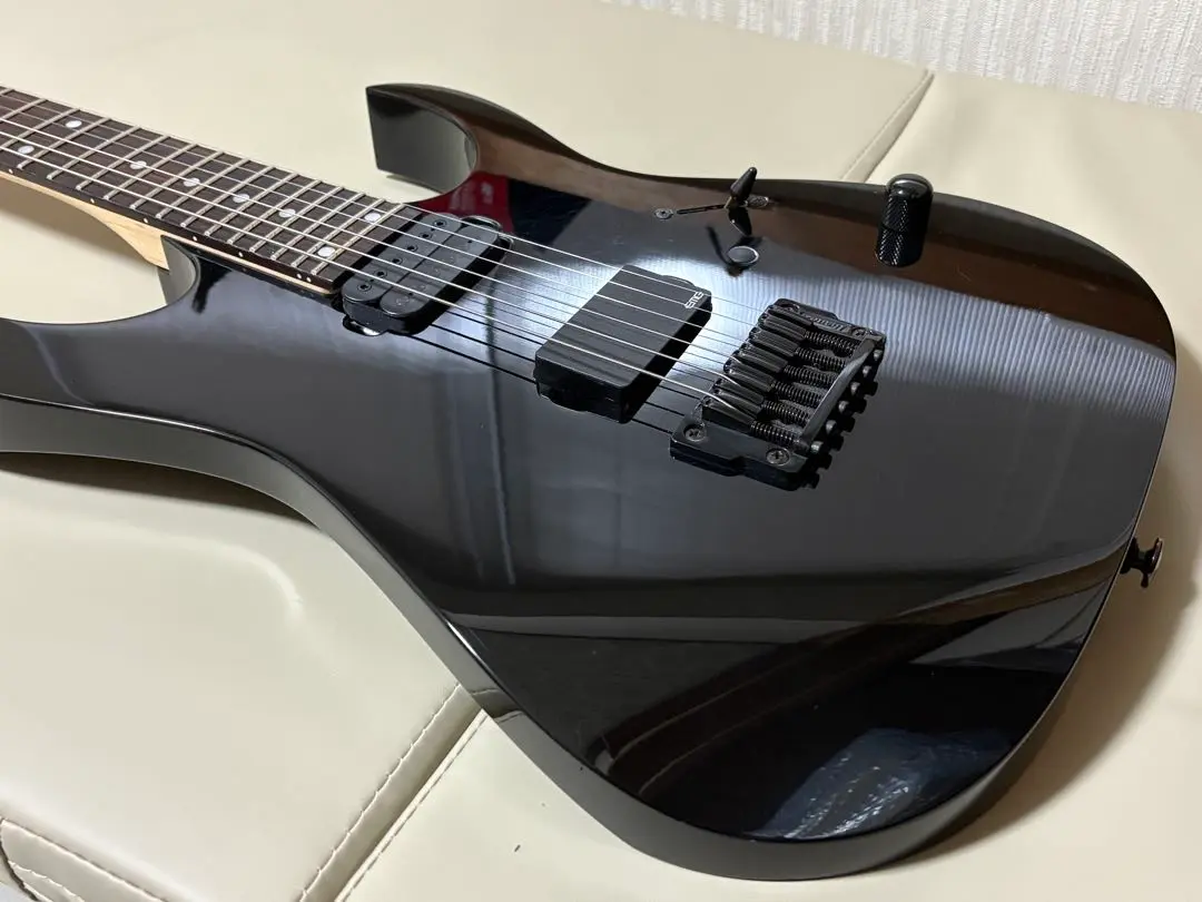 週末値下】Ibanez エレキギター RG320E フロイド/EMG ブラック