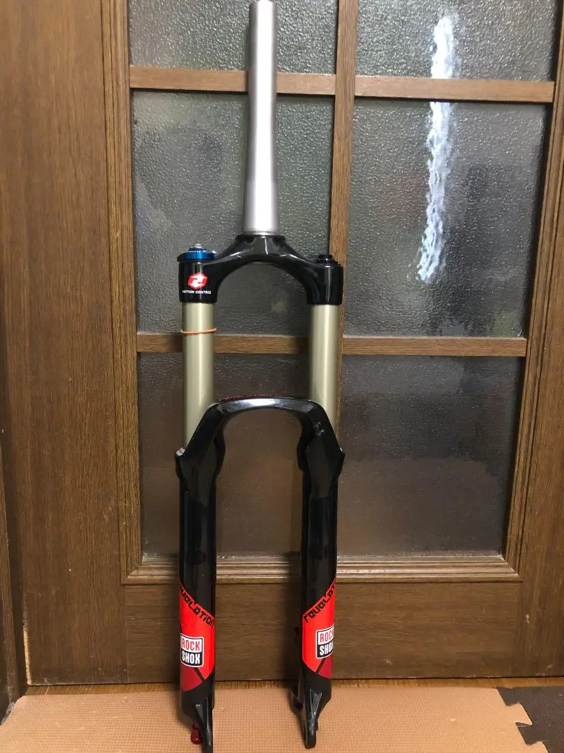 ロックショックス　レベレーション Revelation | ROCKSHOX
