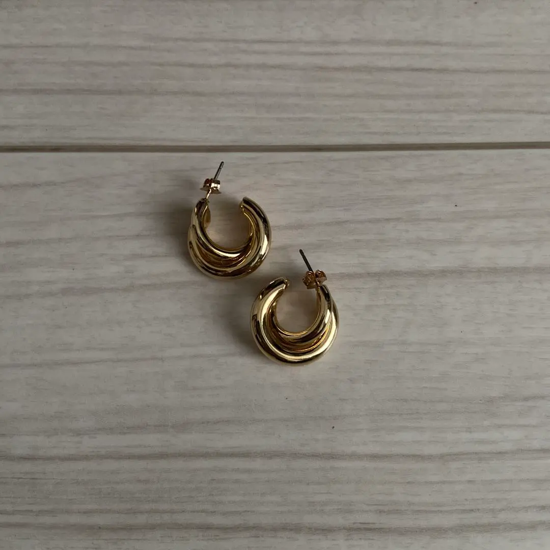 Thumbnail of Gold Twist Design Earrings