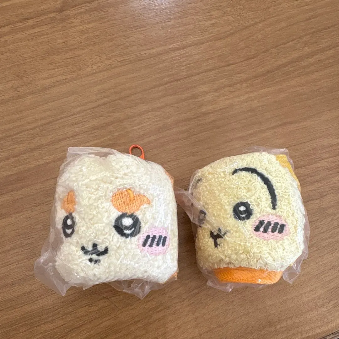 Thumbnail of Chikawa Moko Moko Pouch 2 Gacha Gacha: Shisa and Usagi Set