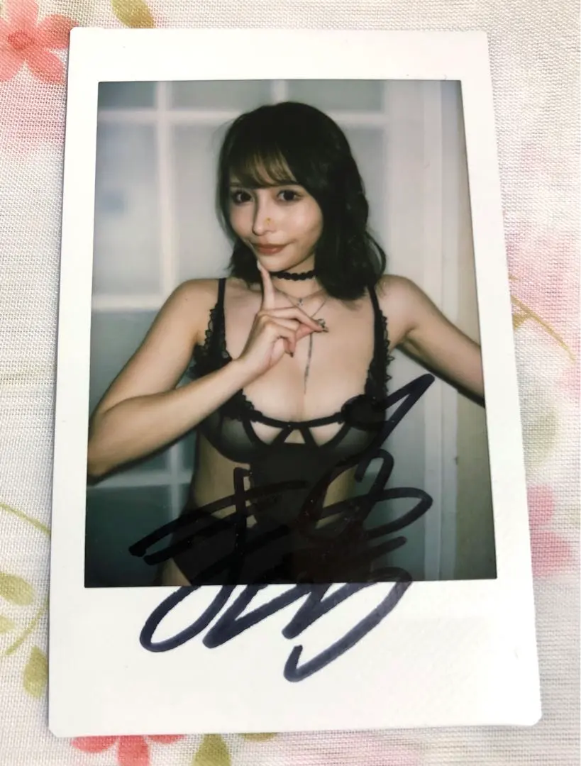 Lovin’ You VOL.03 トレカ撮影時 直筆サイン入りチェキ 伊藤舞雪 Lovin' You VOL.03 トレカ撮影時 直筆サイン入りチェキ 伊藤舞雪