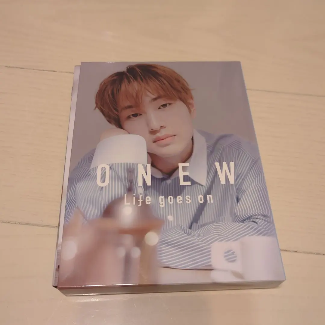 ONEW 「Life goes on」全６種　トレカ付き ONEW(SHINee) JAPAN 1st ALBUM『Life goes on』【通常盤】 2CD