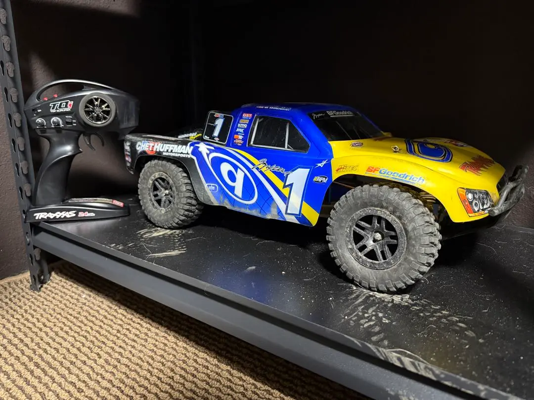 ラジコン　Traxxas スラッシュ　タイヤ　ホワイトレター　レア Amazon.co.jp: Traxxas Slash 4X4:1/10スケール 4WD 電気
