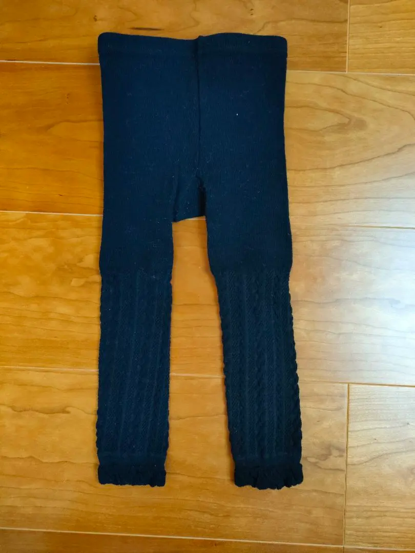 Thumbnail of Black cable knit leggings, size 85