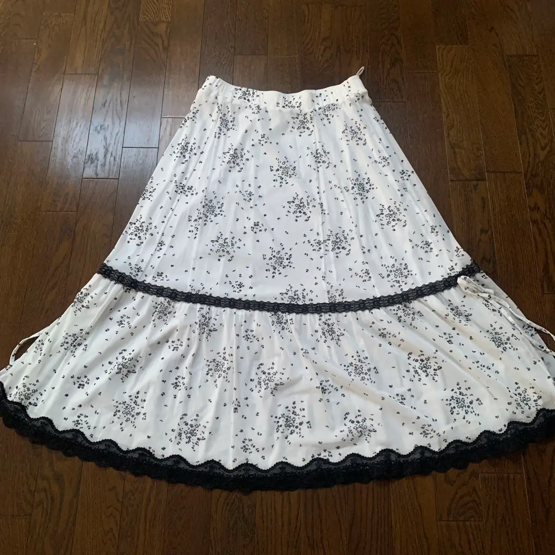 お値下げ❣️新品スーパービューティースカート Skirt ｜Super Beauty公式通販