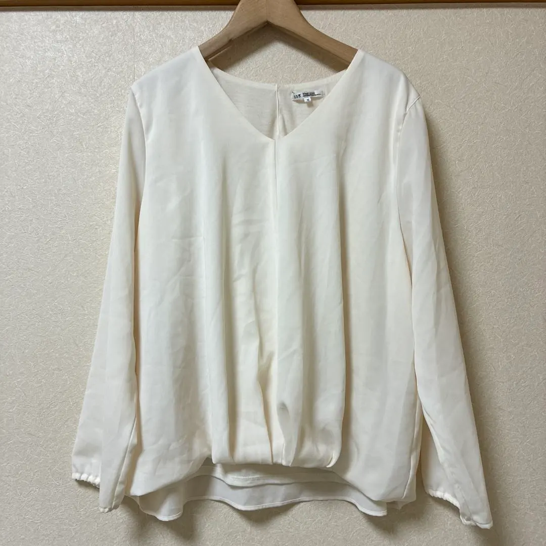 Thumbnail of 23区 Vingt-trais Blouse Long Sleeve Cut-and-sew